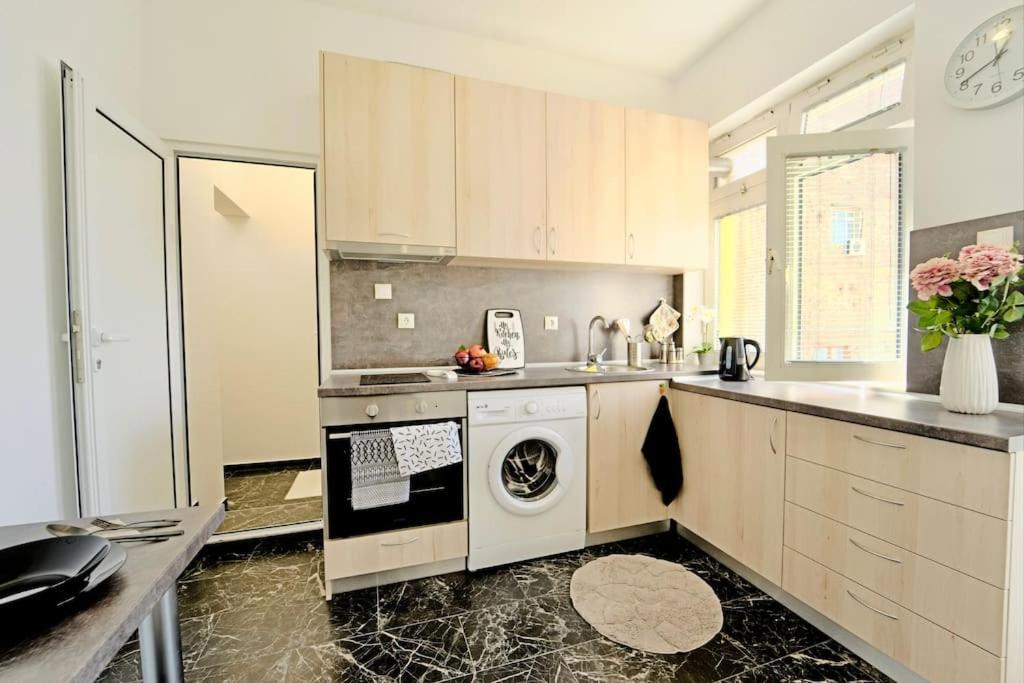 Cozy 1-Bedroom Flat In The Very Center Of Sofia Zewnętrze zdjęcie