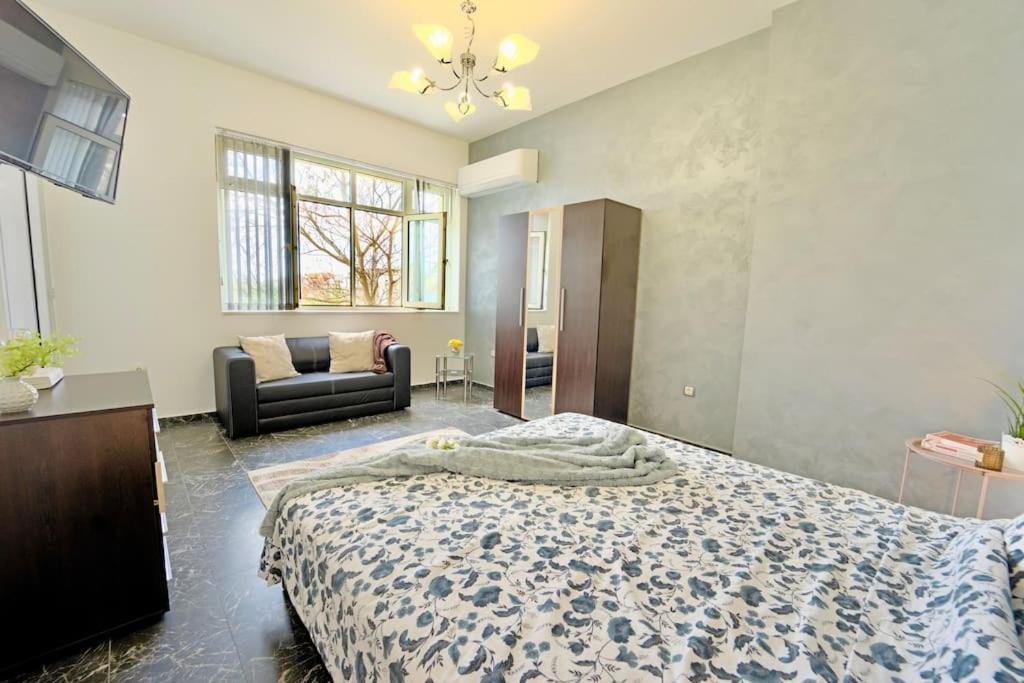 Cozy 1-Bedroom Flat In The Very Center Of Sofia Zewnętrze zdjęcie